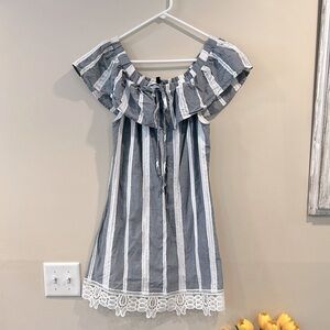 🔥Trixxi Blue and White Ruffled Off-the-Shoulder 🔥